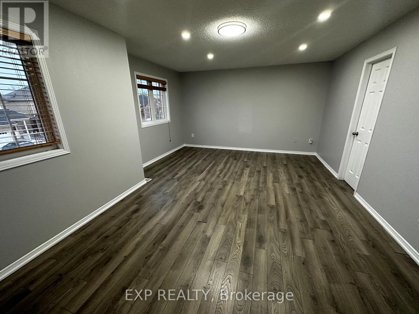 25 Prince Crescent, Brampton (Northwest Sandalwood Parkway), Ontario  L7A 2C9 - Photo 8 - W14096502
