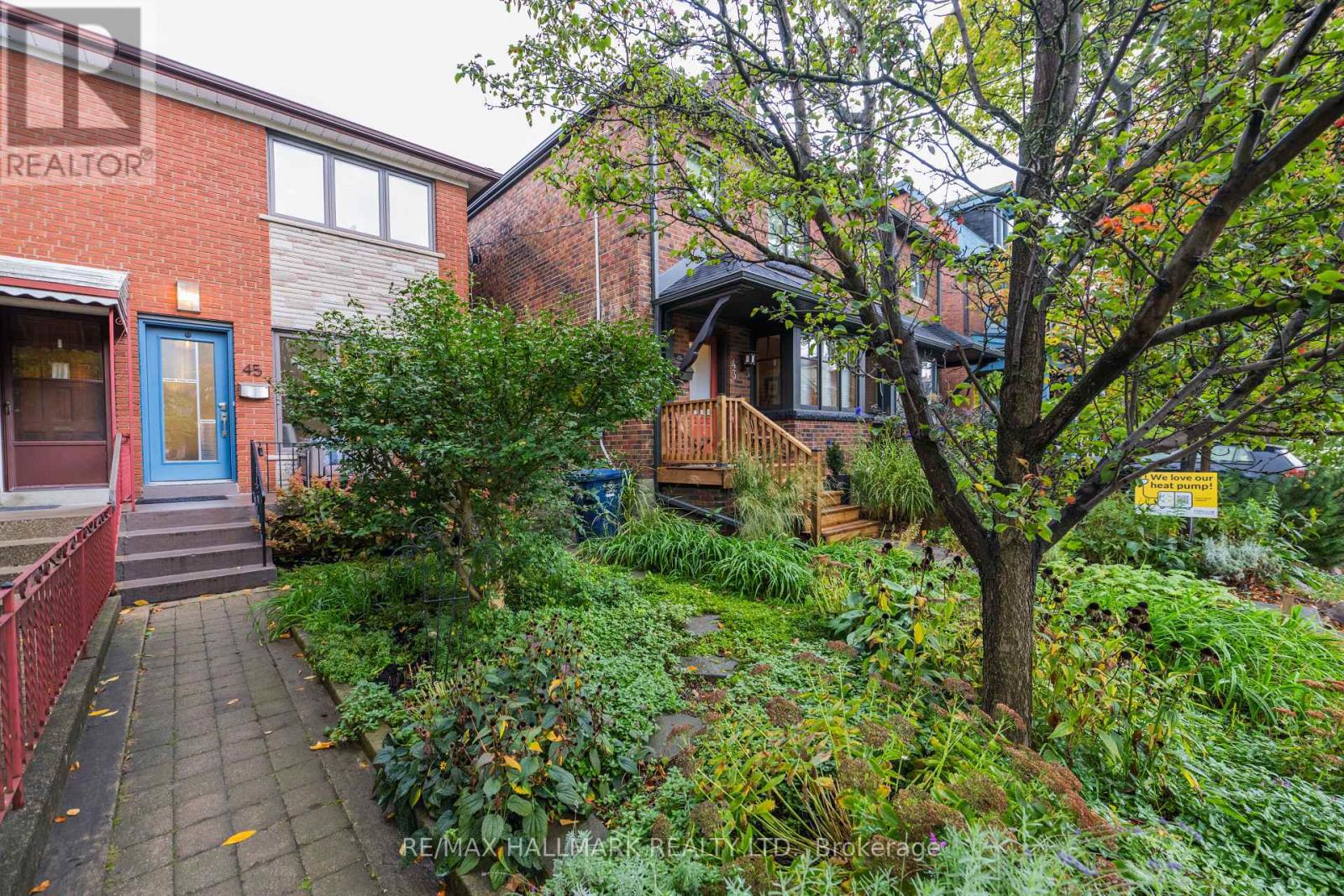 45 Sorauren Avenue, Toronto, Ontario M6R 2C8 - Photo 2 - W14096504