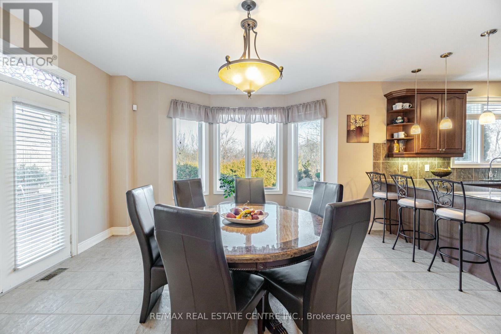 2327 Lyndhurst Drive, Oakville, Ontario  L6H 7V5 - Photo 15 - W14096516