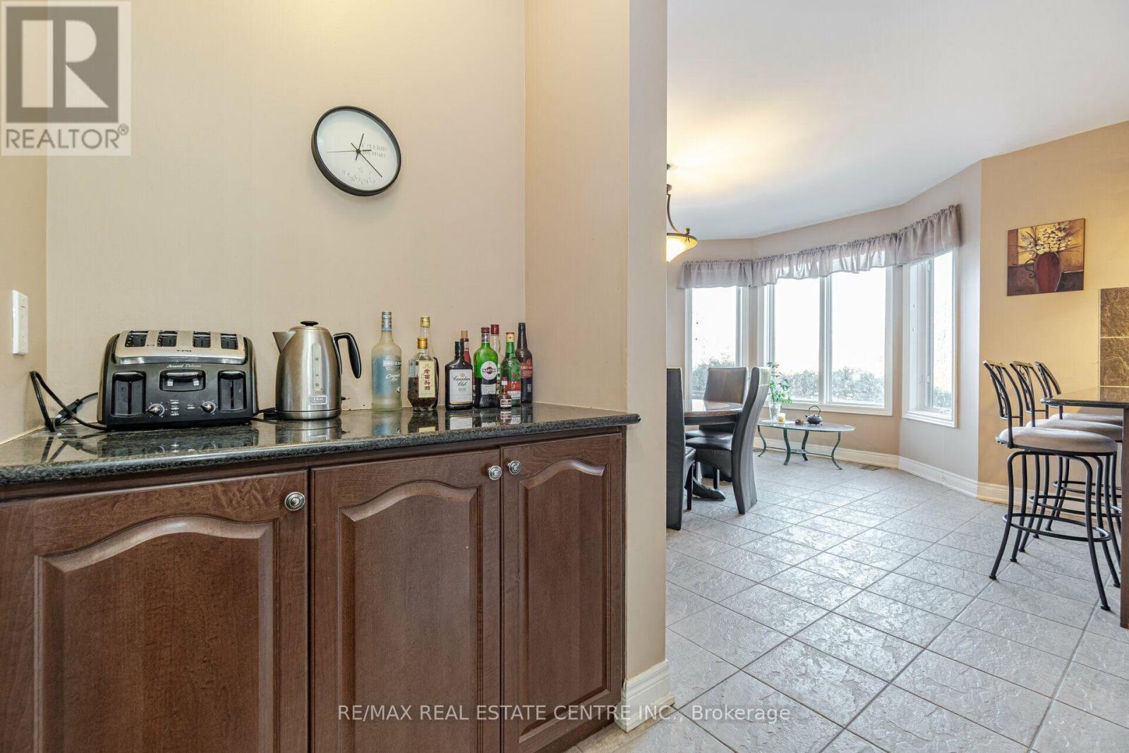 2327 Lyndhurst Drive, Oakville, Ontario  L6H 7V5 - Photo 23 - W14096516