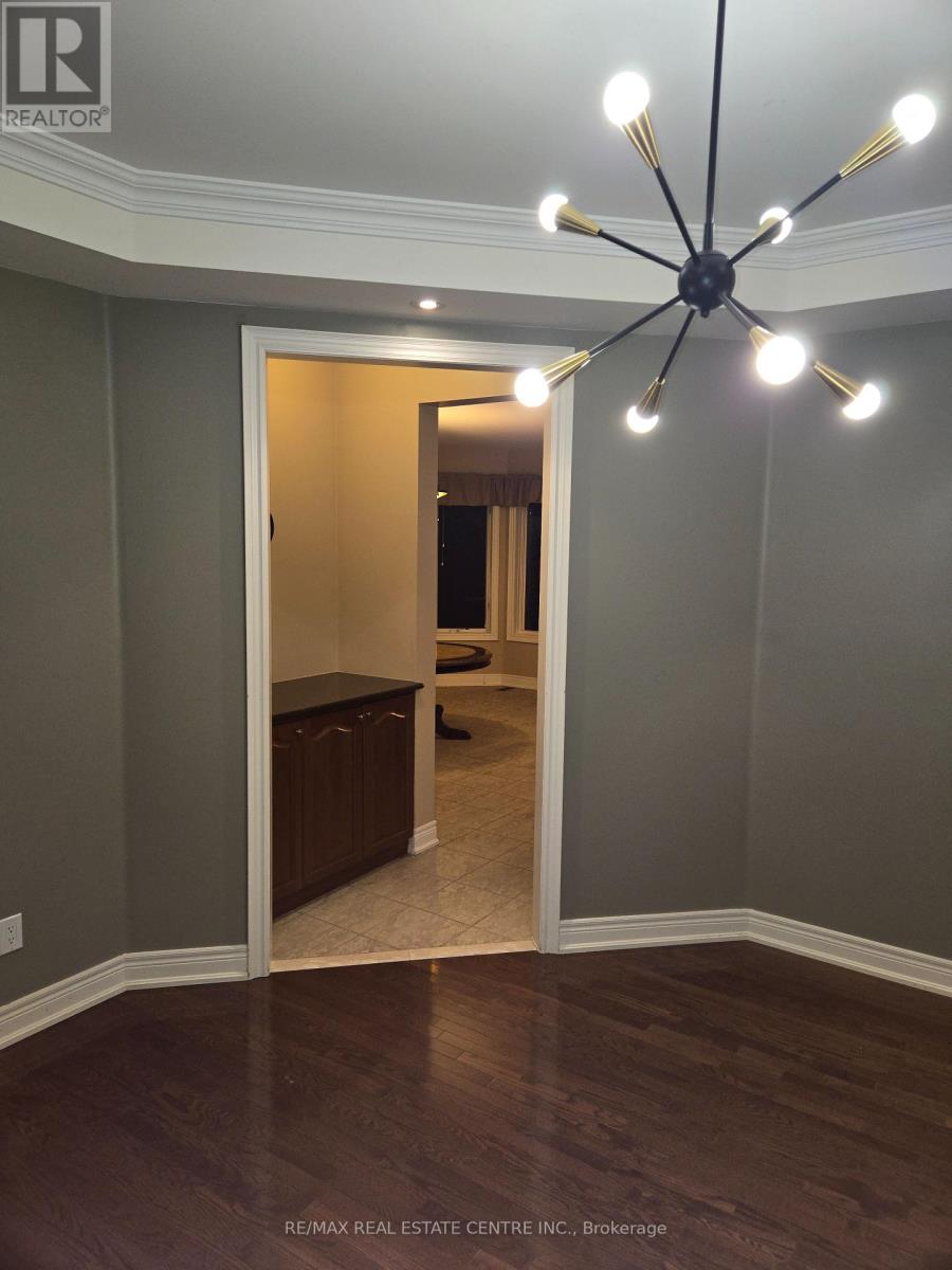 2327 Lyndhurst Drive, Oakville, Ontario  L6H 7V5 - Photo 26 - W14096516