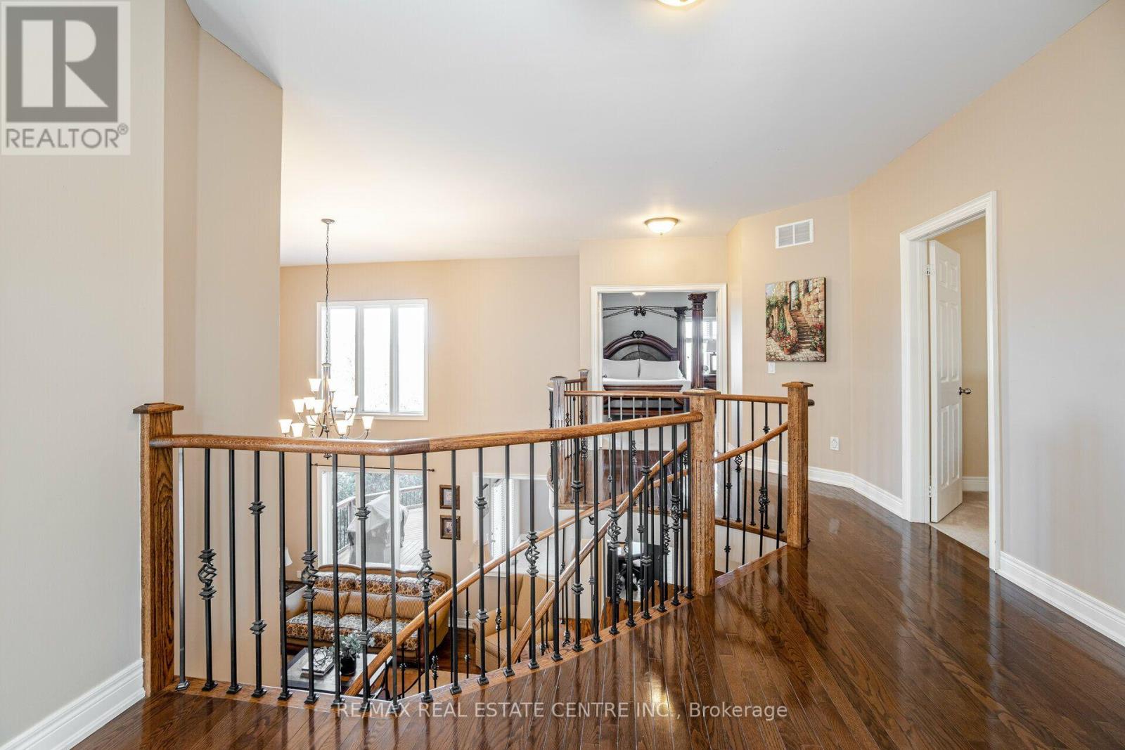 2327 Lyndhurst Drive, Oakville, Ontario  L6H 7V5 - Photo 30 - W14096516