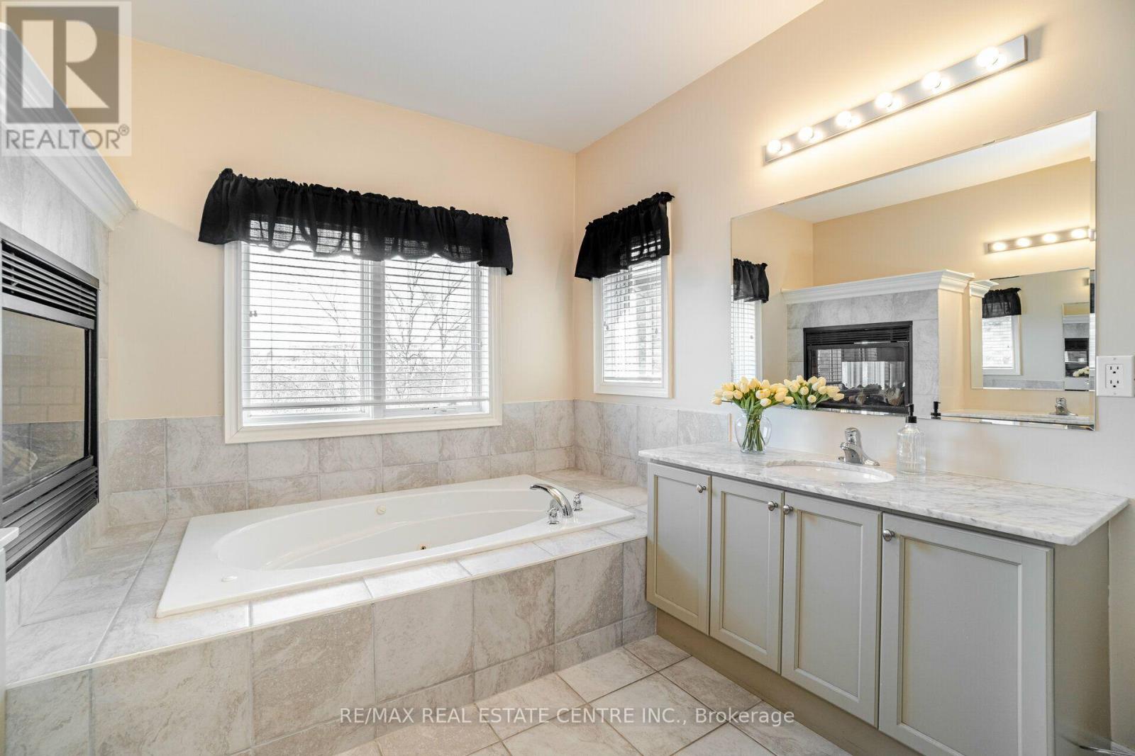 2327 Lyndhurst Drive, Oakville, Ontario  L6H 7V5 - Photo 33 - W14096516
