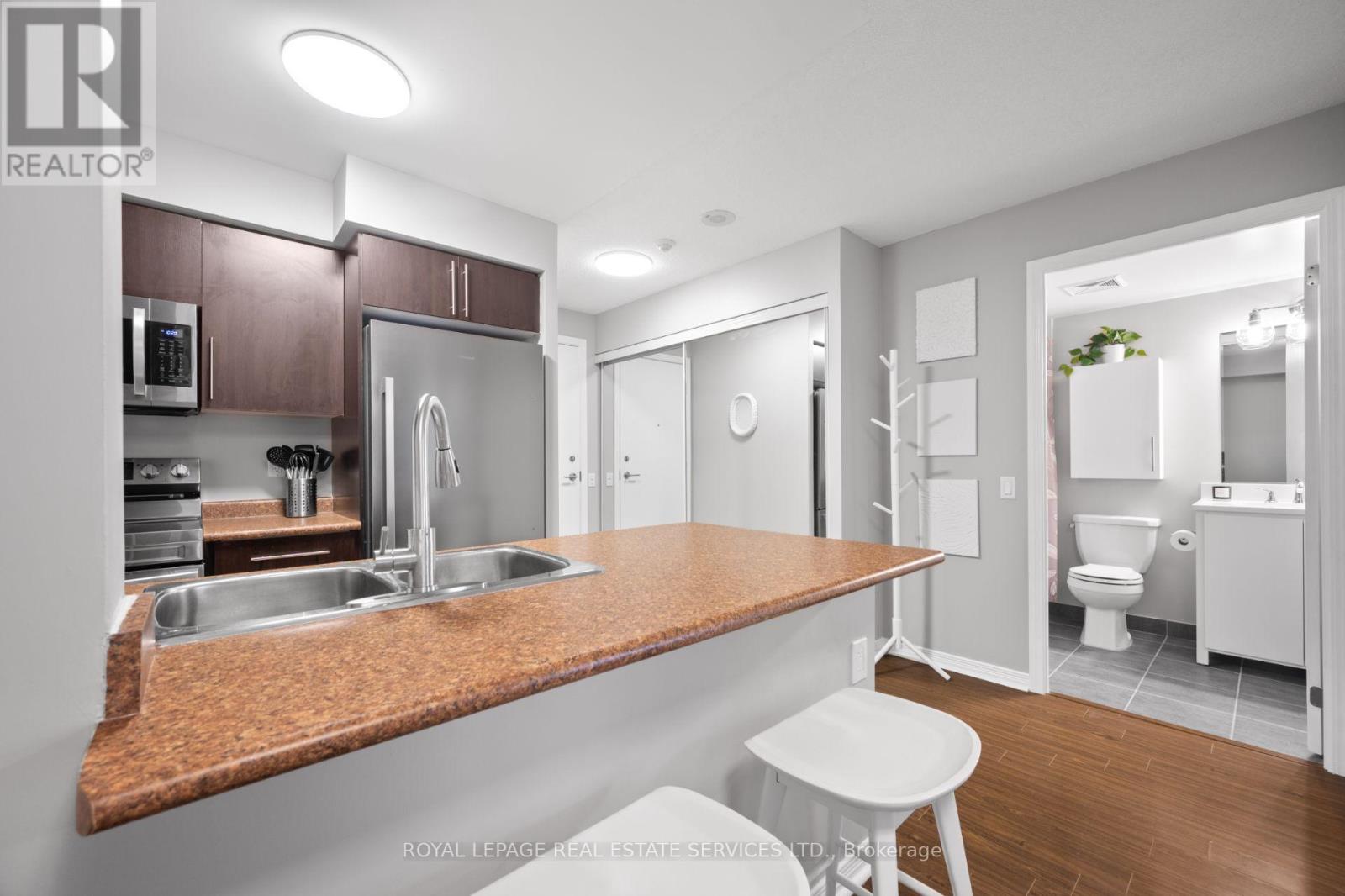 834 - 60 Heintzman Street, Toronto (Junction Area), Ontario  M6P 5A1 - Photo 5 - W14096528
