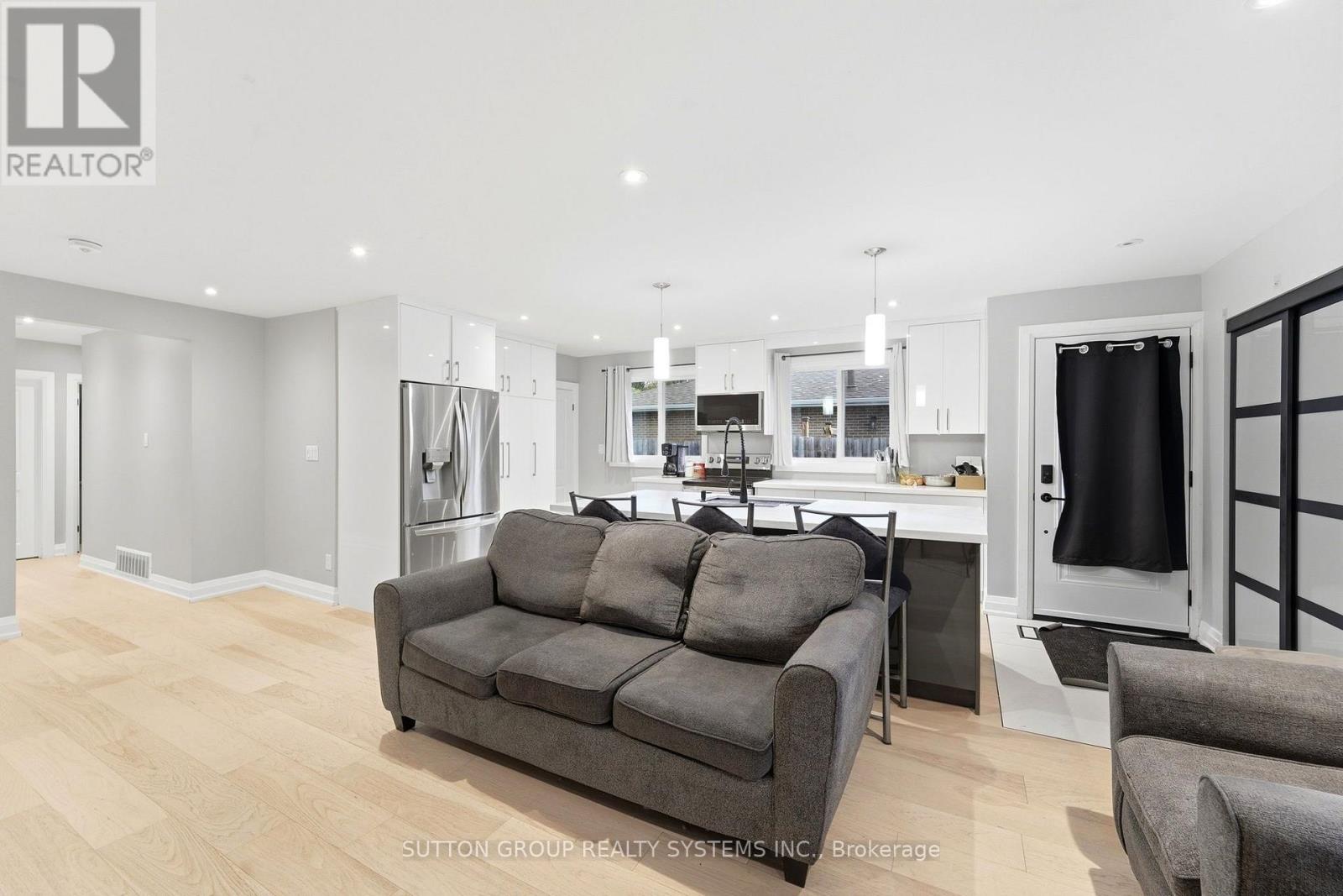 1916 Reiss Court, Mississauga, Ontario  L5J 3S3 - Photo 10 - W14096530
