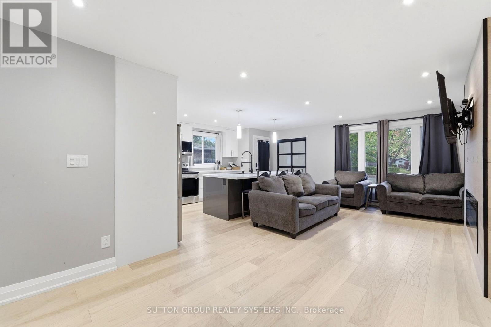 1916 Reiss Court, Mississauga, Ontario  L5J 3S3 - Photo 12 - W14096530