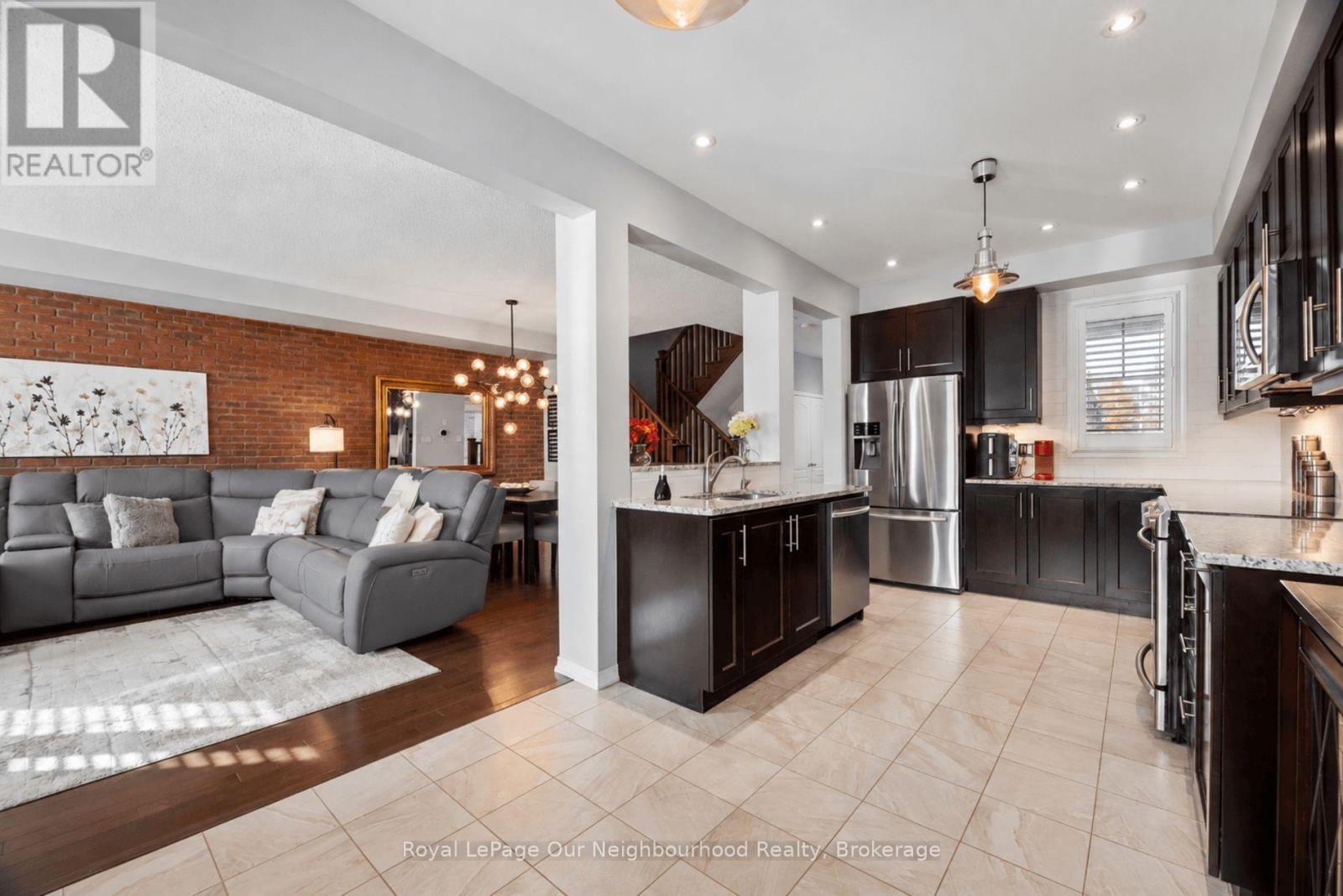 308 Lakebreeze Drive, Clarington, Ontario  L1B 0A1 - Photo 11 - E14096570