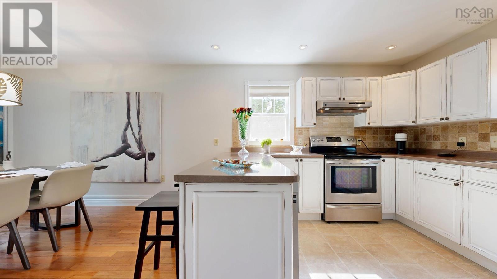 48 Pond Street, Mahone Bay, Nova Scotia  B0J 2E0 - Photo 13 - 202624877