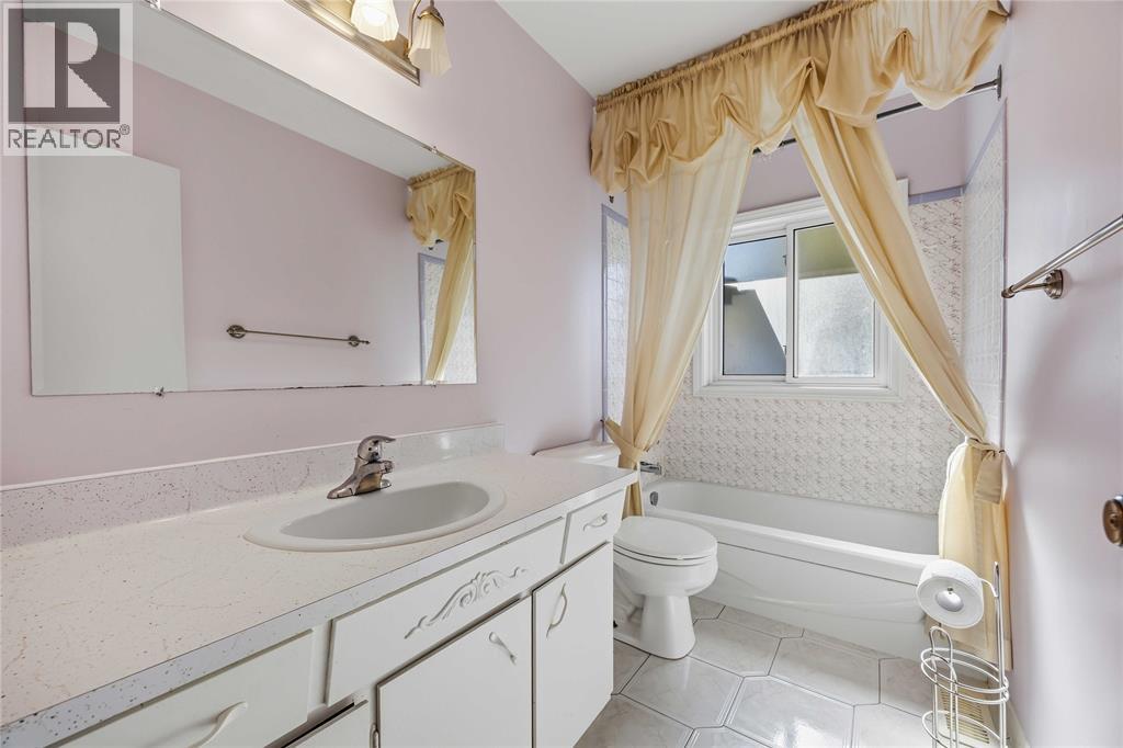 913 Wedgewood Avenue, Sarnia, Ontario  N7V 3E8 - Photo 18 - 26025621