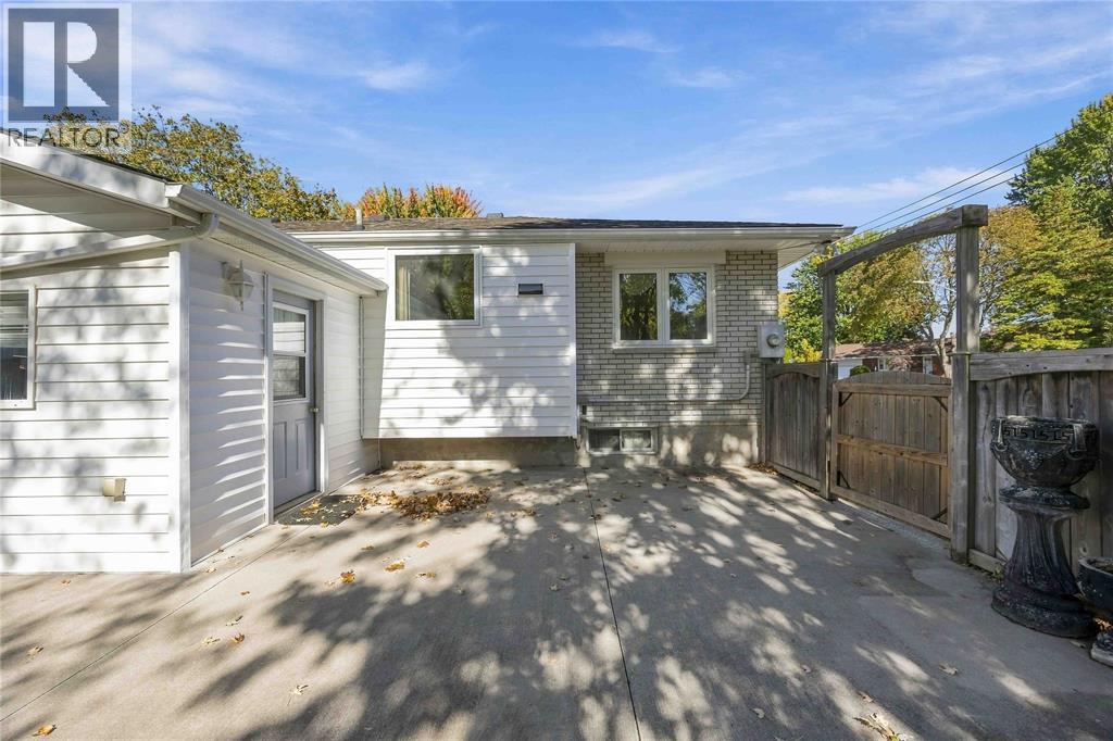 913 Wedgewood Avenue, Sarnia, Ontario  N7V 3E8 - Photo 37 - 26025621