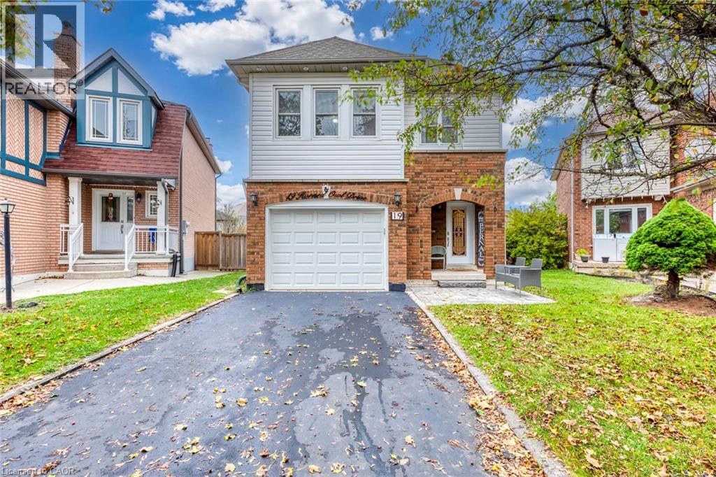 19 Horned Owl Drive, Brampton, Ontario  L6R 1C6 - Photo 2 - 40872488