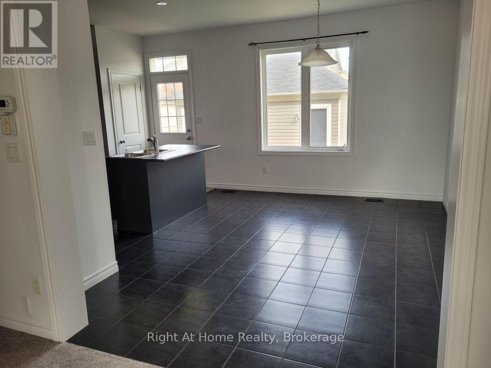 294 Brookhill Boulevard, Clarington, Ontario  L1C 0M1 - Photo 2 - E14096600