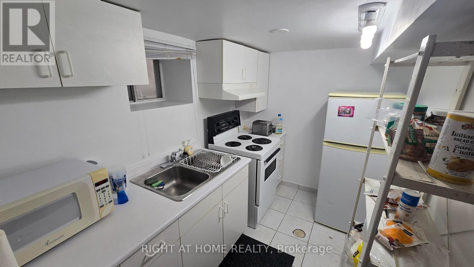 261 Grace Street, Toronto, Ontario  M6G 3A7 - Photo 7 - C14096636