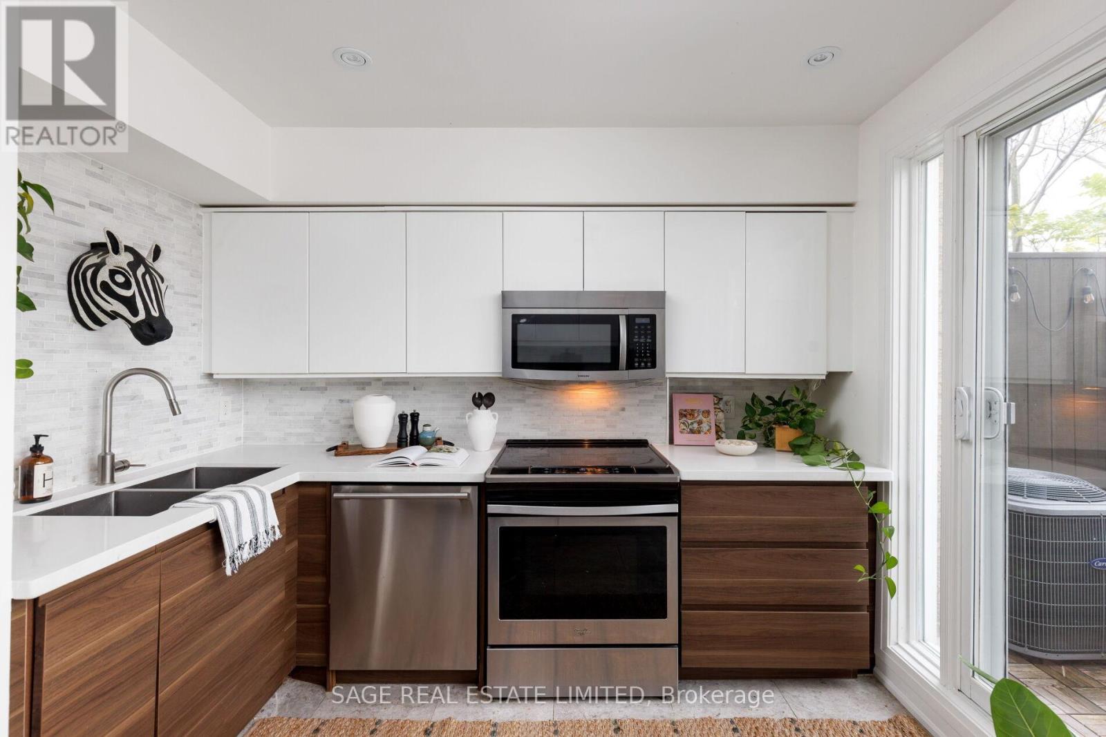 Th06 - 140 Bathurst Street, Toronto, Ontario  M5V 3N8 - Photo 22 - C14096690