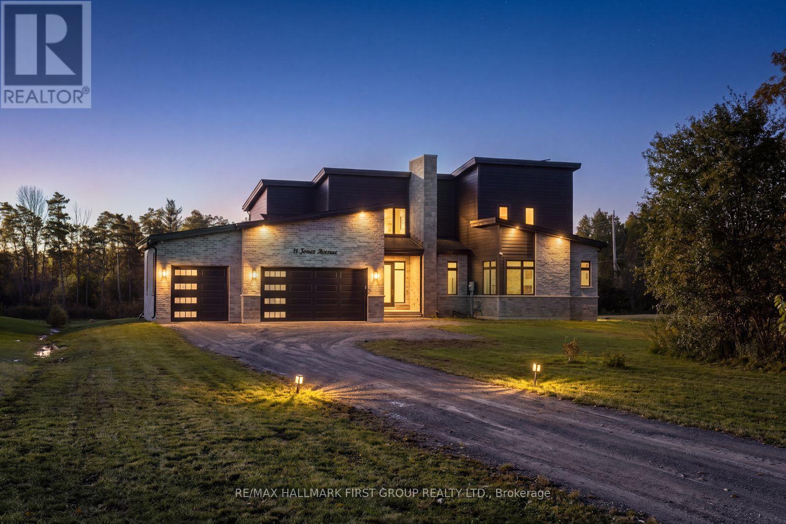 11 JONES AVENUE, Clarington, Ontario