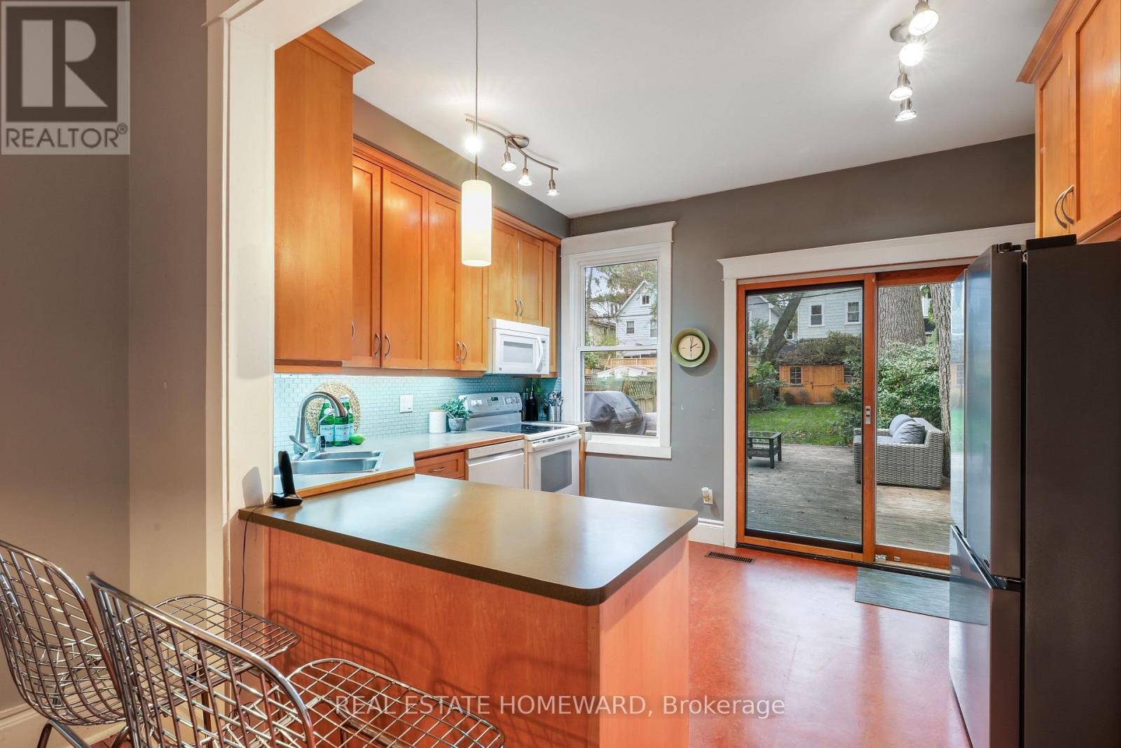 207 Waverley Road, Toronto, Ontario  M4L 3T4 - Photo 14 - E14096612