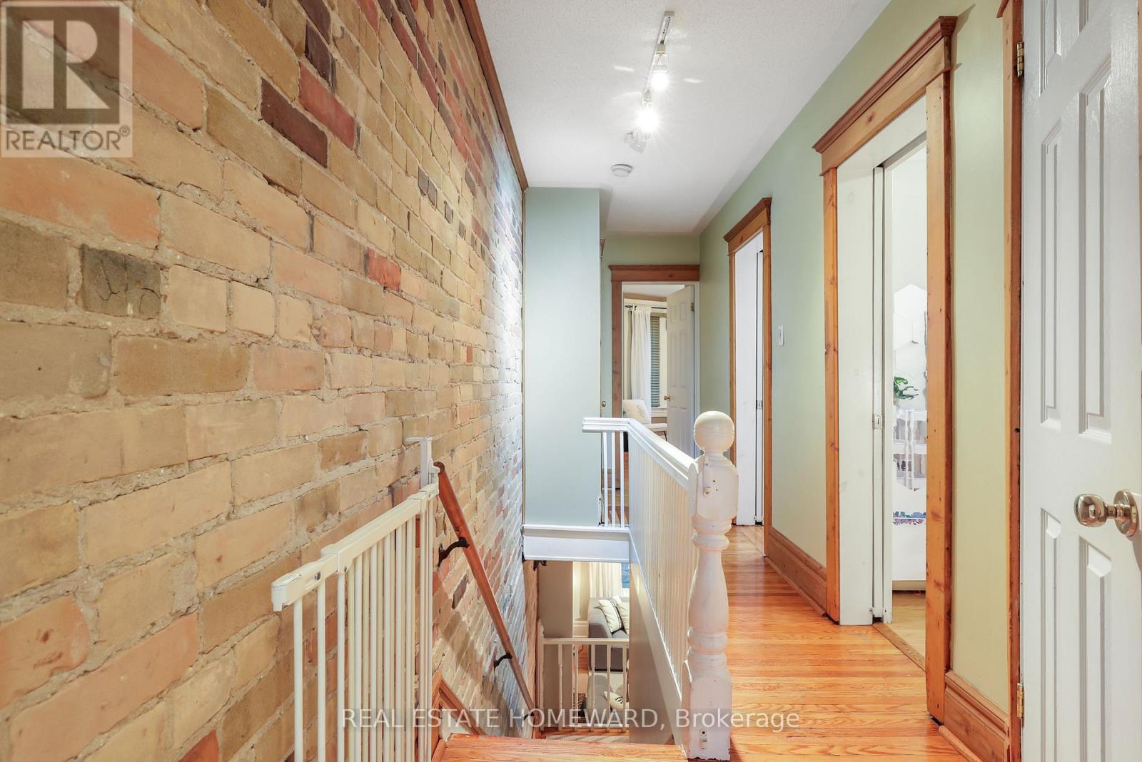 207 Waverley Road, Toronto, Ontario  M4L 3T4 - Photo 21 - E14096612