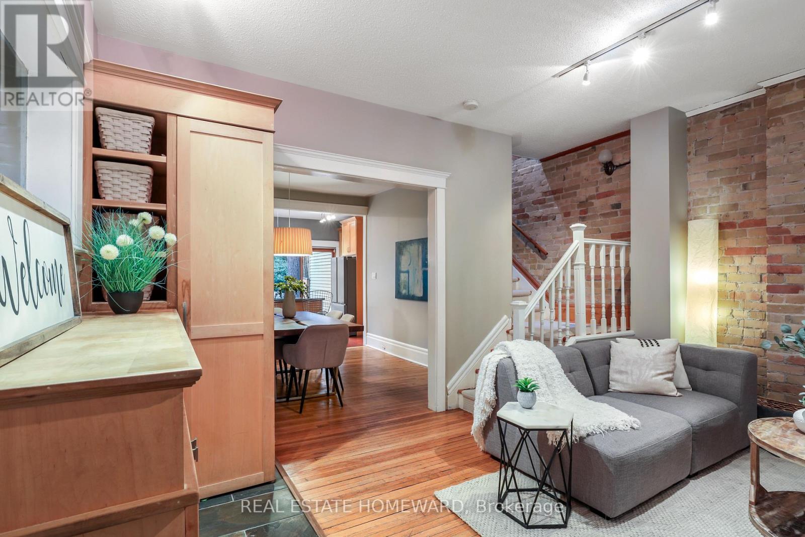 207 Waverley Road, Toronto, Ontario  M4L 3T4 - Photo 4 - E14096612