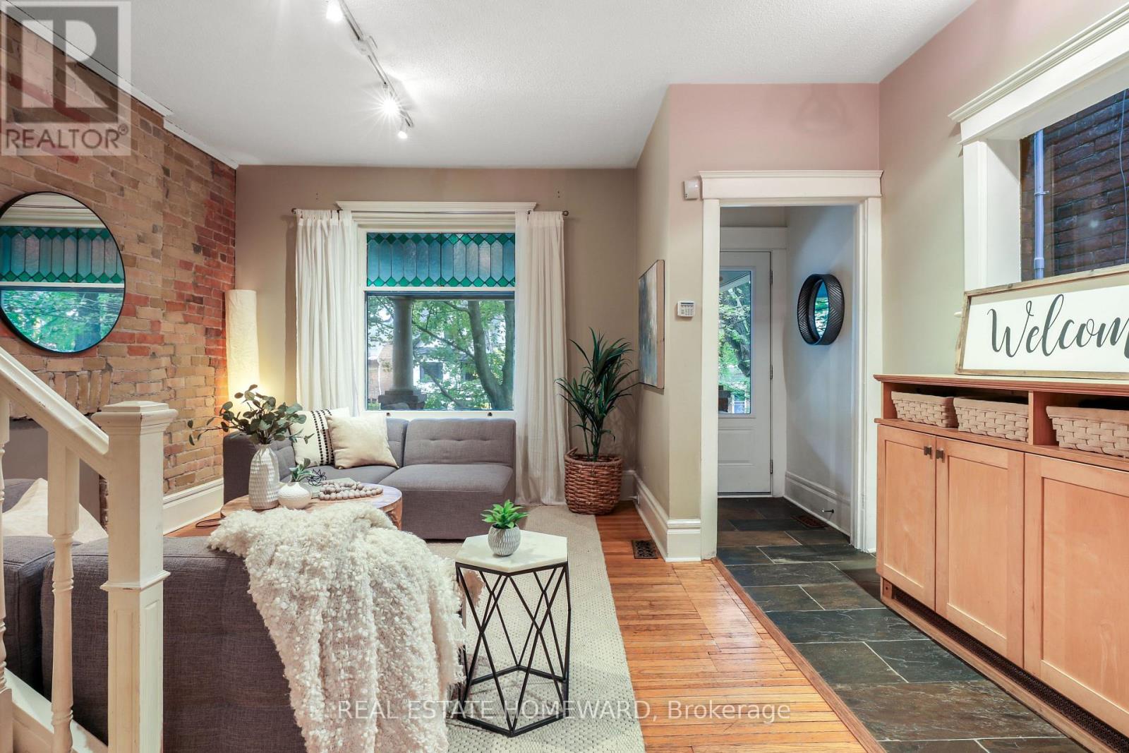207 Waverley Road, Toronto, Ontario  M4L 3T4 - Photo 6 - E14096612