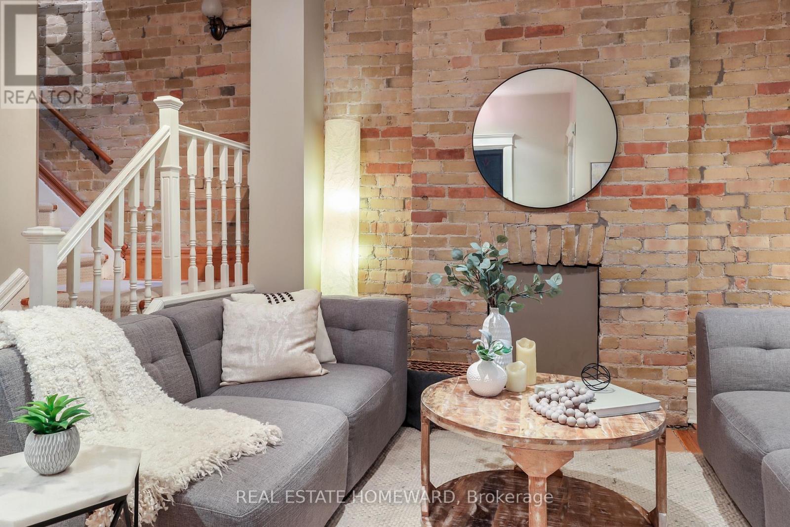 207 Waverley Road, Toronto, Ontario  M4L 3T4 - Photo 9 - E14096612