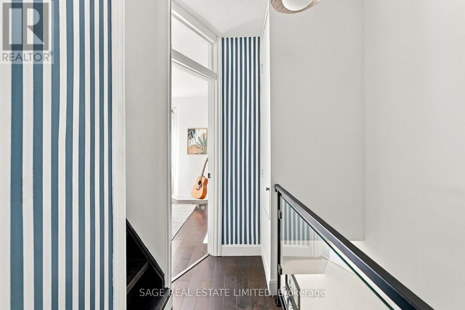 100 Dagmar Avenue, Toronto, Ontario  M4M 1W2 - Photo 28 - E14096666
