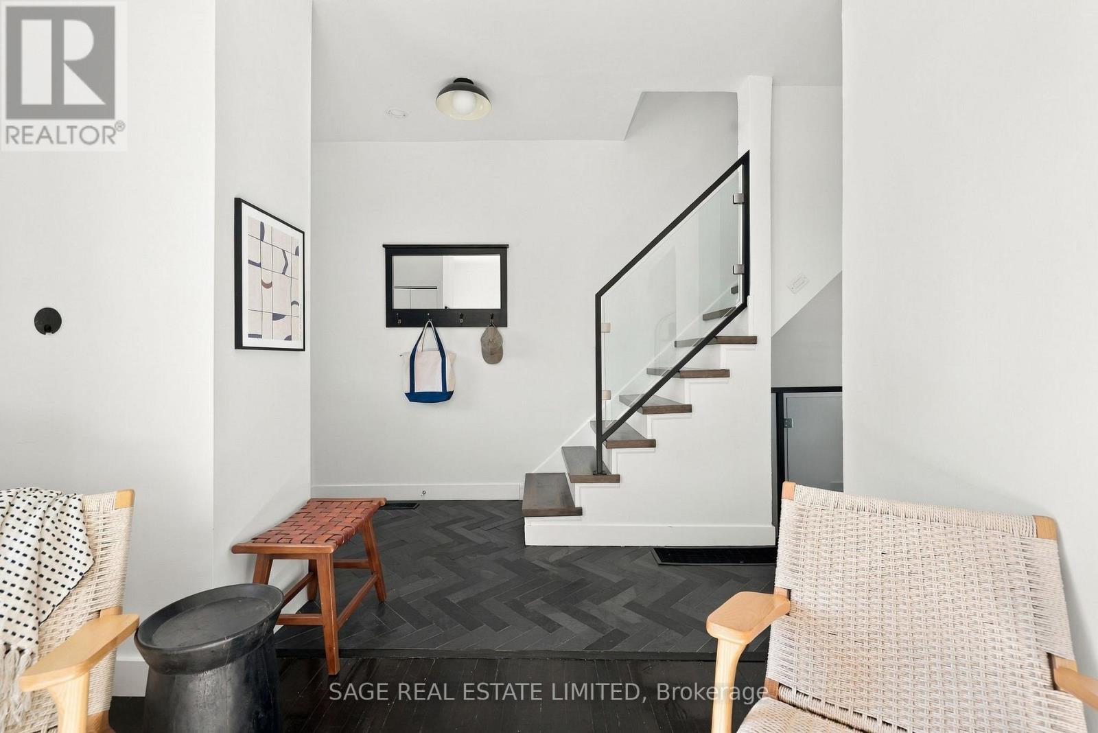 100 Dagmar Avenue, Toronto, Ontario  M4M 1W2 - Photo 5 - E14096666