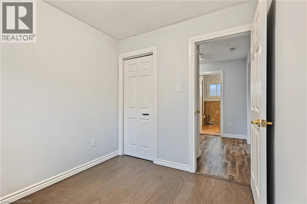 8 Valanna Court, Hamilton, Ontario  L9C 7A3 - Photo 22 - 40871373