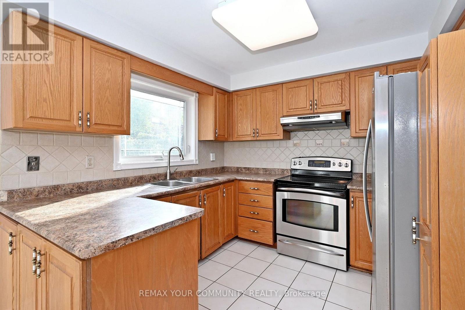 38 Muster Court, Markham, Ontario  L3R 9E4 - Photo 11 - N14096712