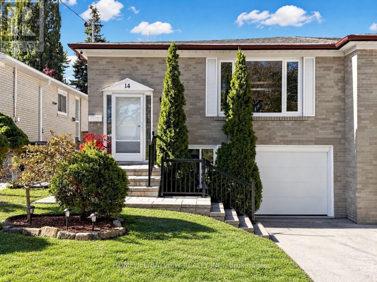 14 Crispin Crescent, Toronto, Ontario  M2R 2V7 - Photo 2 - C14096668