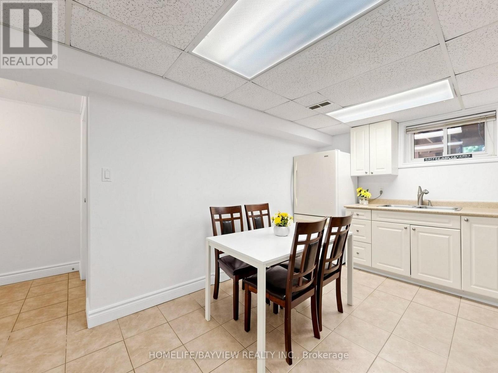 14 Crispin Crescent, Toronto, Ontario  M2R 2V7 - Photo 23 - C14096668