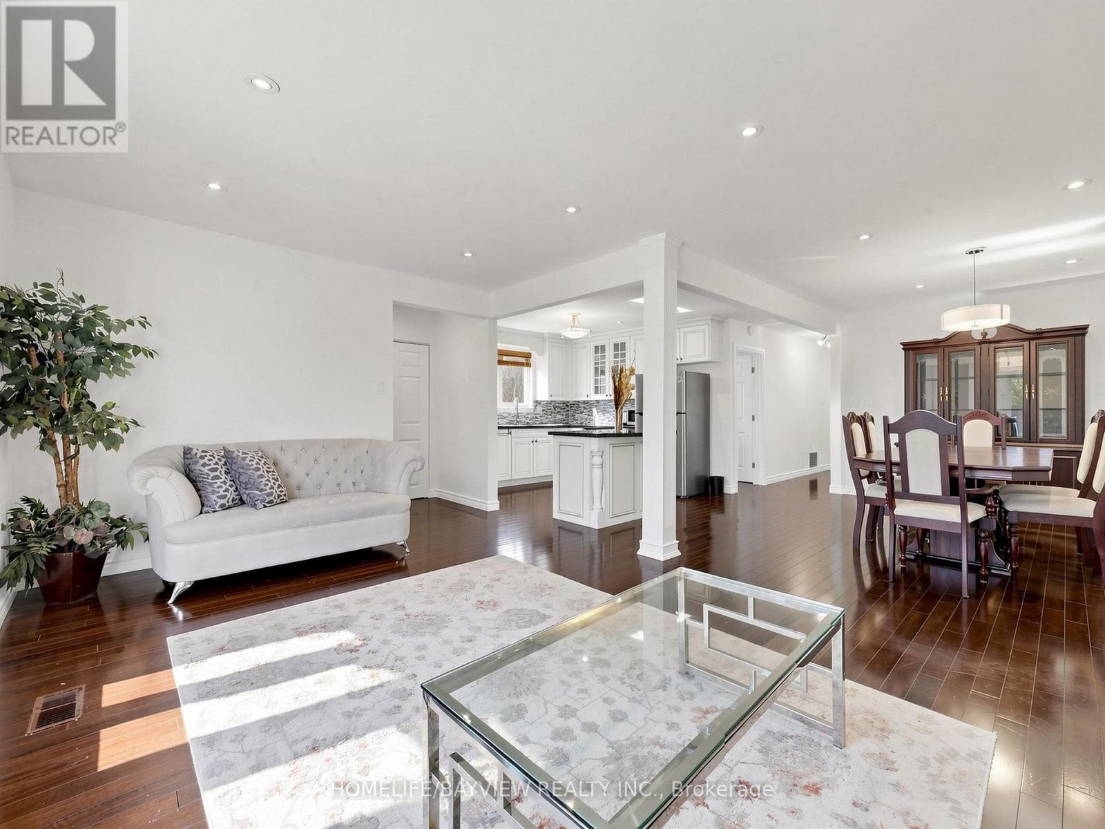 14 Crispin Crescent, Toronto, Ontario  M2R 2V7 - Photo 6 - C14096668