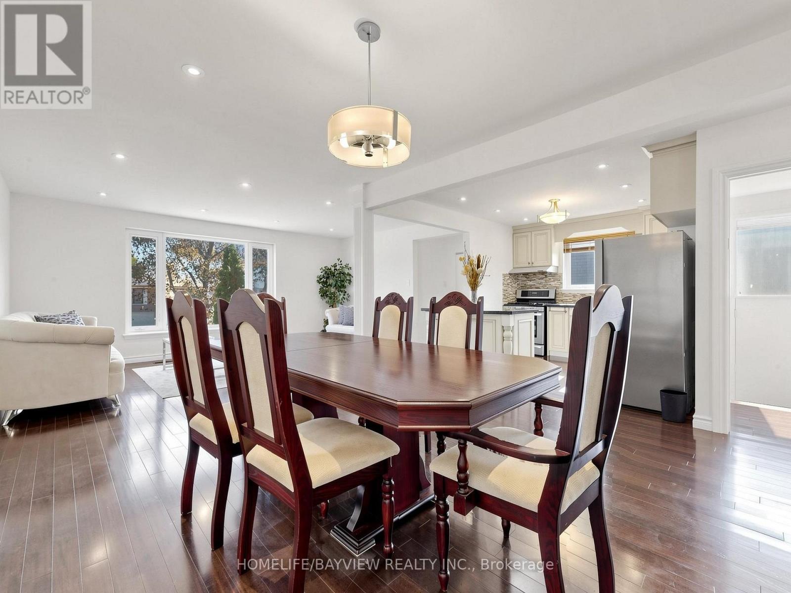 14 Crispin Crescent, Toronto, Ontario  M2R 2V7 - Photo 8 - C14096668
