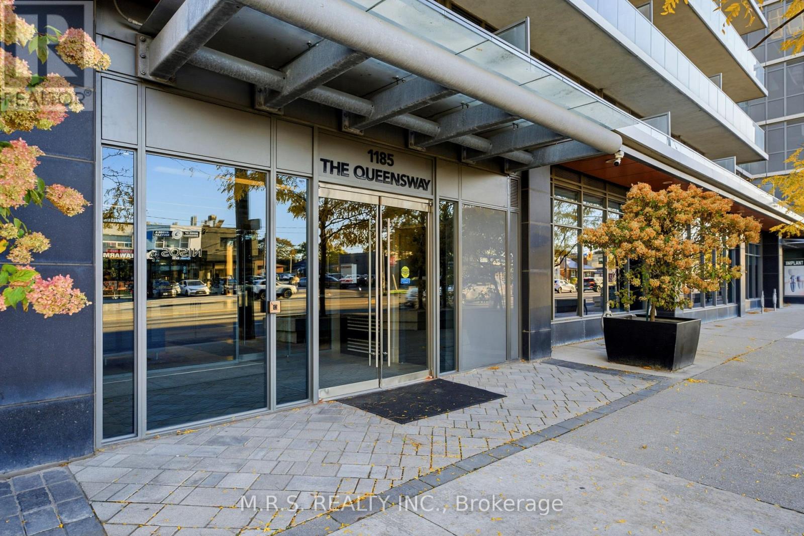 607 - 1185 The Queensway Avenue, Toronto (Islington-City Centre West), Ontario  M8Z 1R4 - Photo 2 - W14096616