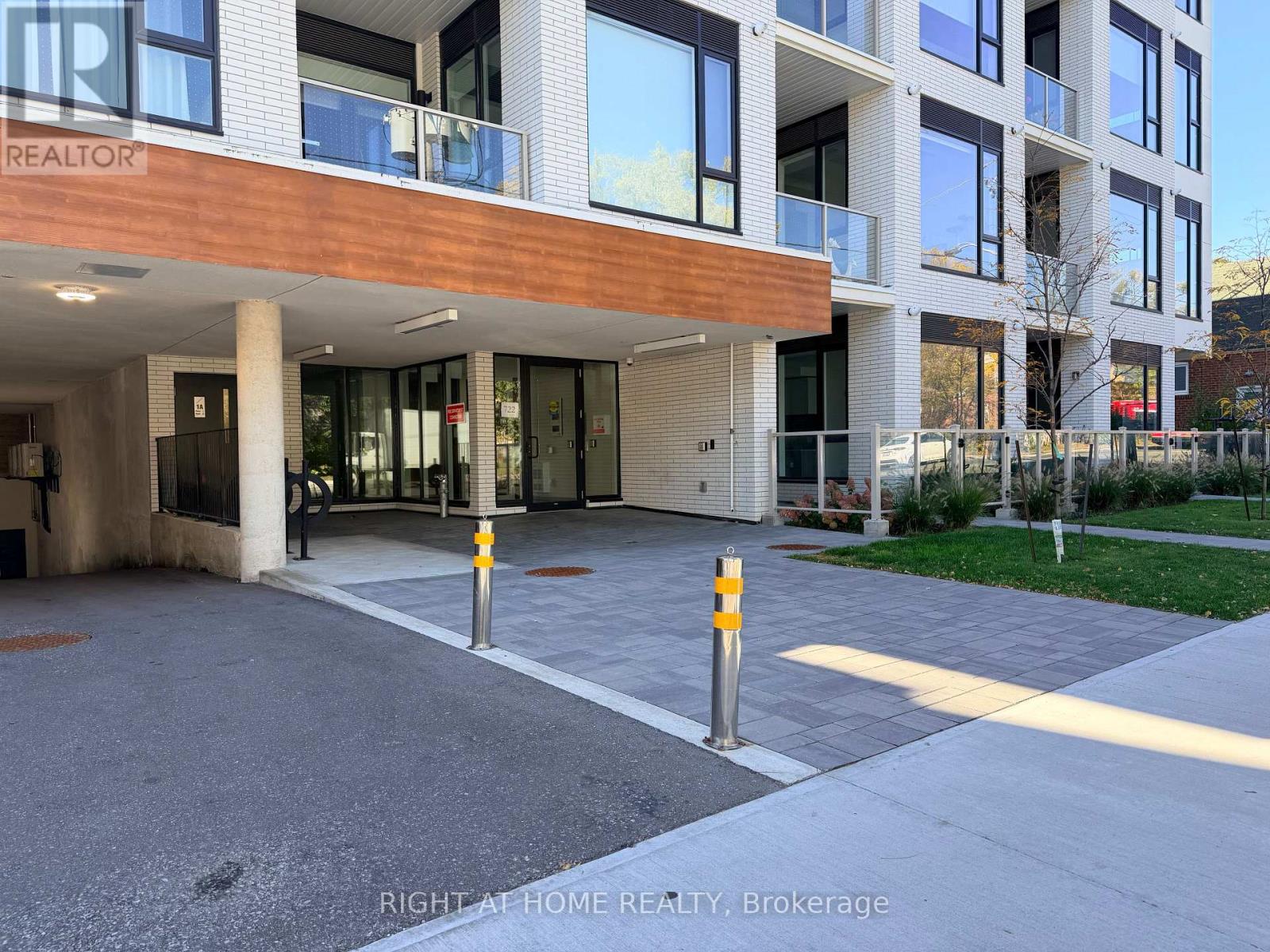 301 - 722 Marlee Avenue, Toronto, Ontario  M6B 3J7 - Photo 5 - W14096620