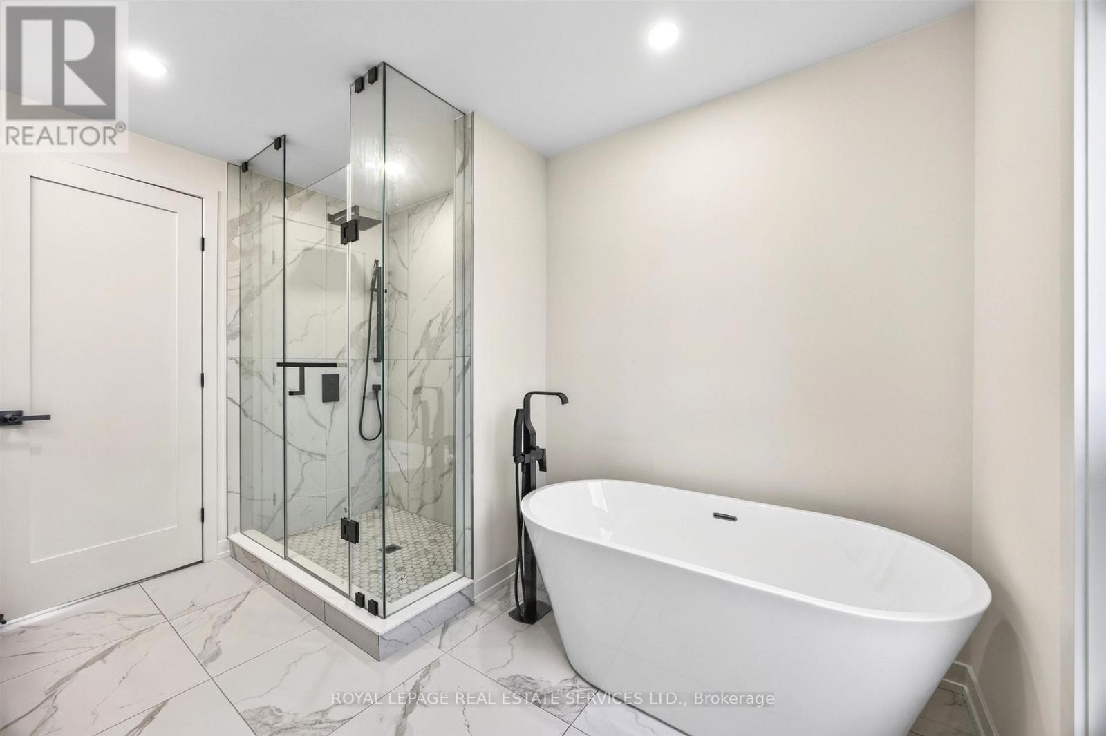 139 Priscilla Avenue, Toronto, Ontario  M6S 3W4 - Photo 21 - W14096682