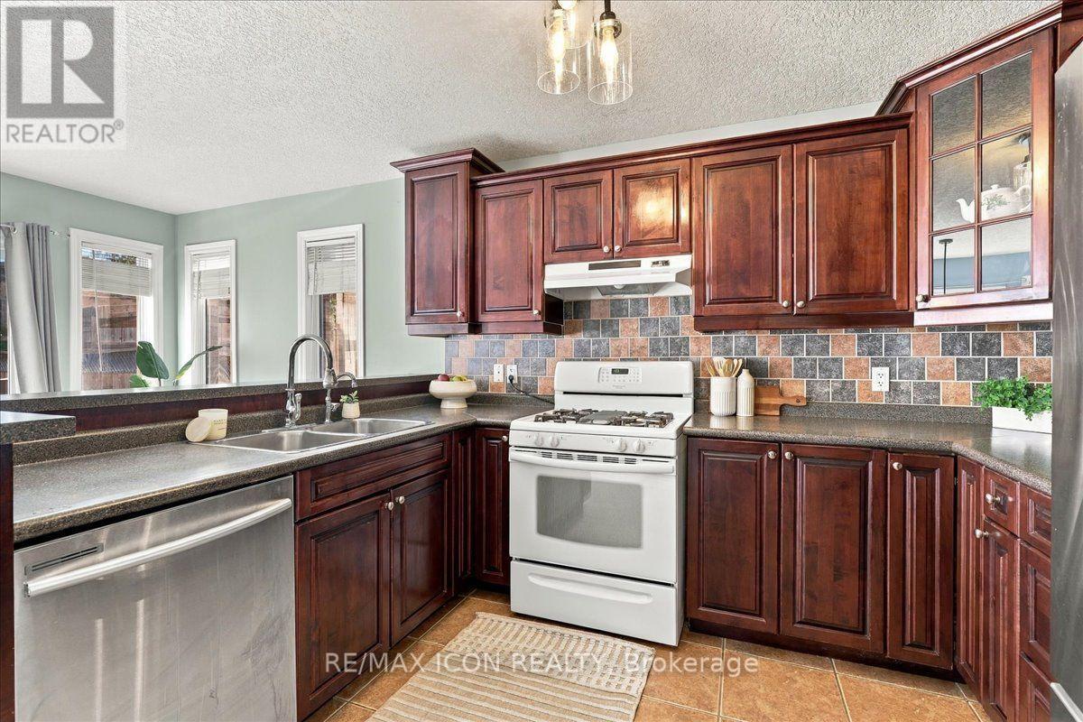 382 Mountain Laurel Crescent, Kitchener, Ontario  N2E 4B4 - Photo 16 - X14096656