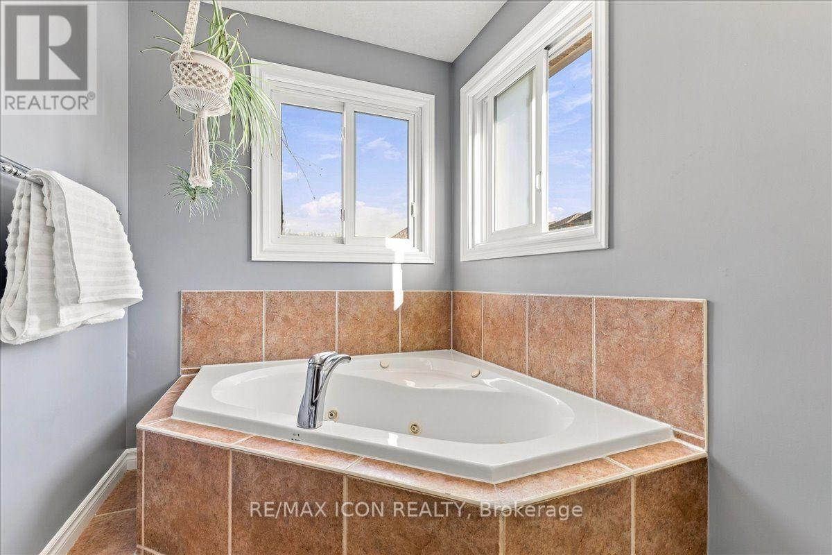 382 Mountain Laurel Crescent, Kitchener, Ontario  N2E 4B4 - Photo 33 - X14096656