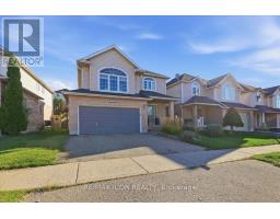 382 MOUNTAIN LAUREL CRESCENT, Kitchener, Ontario