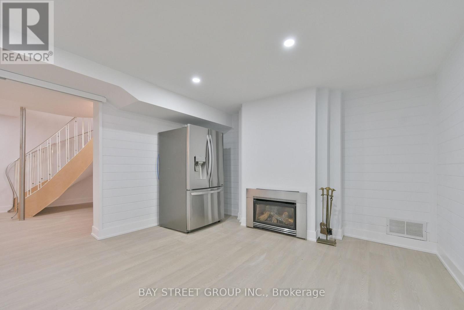 50 Owen Boulevard, Toronto, Ontario  M2P 1E9 - Photo 32 - C14095920