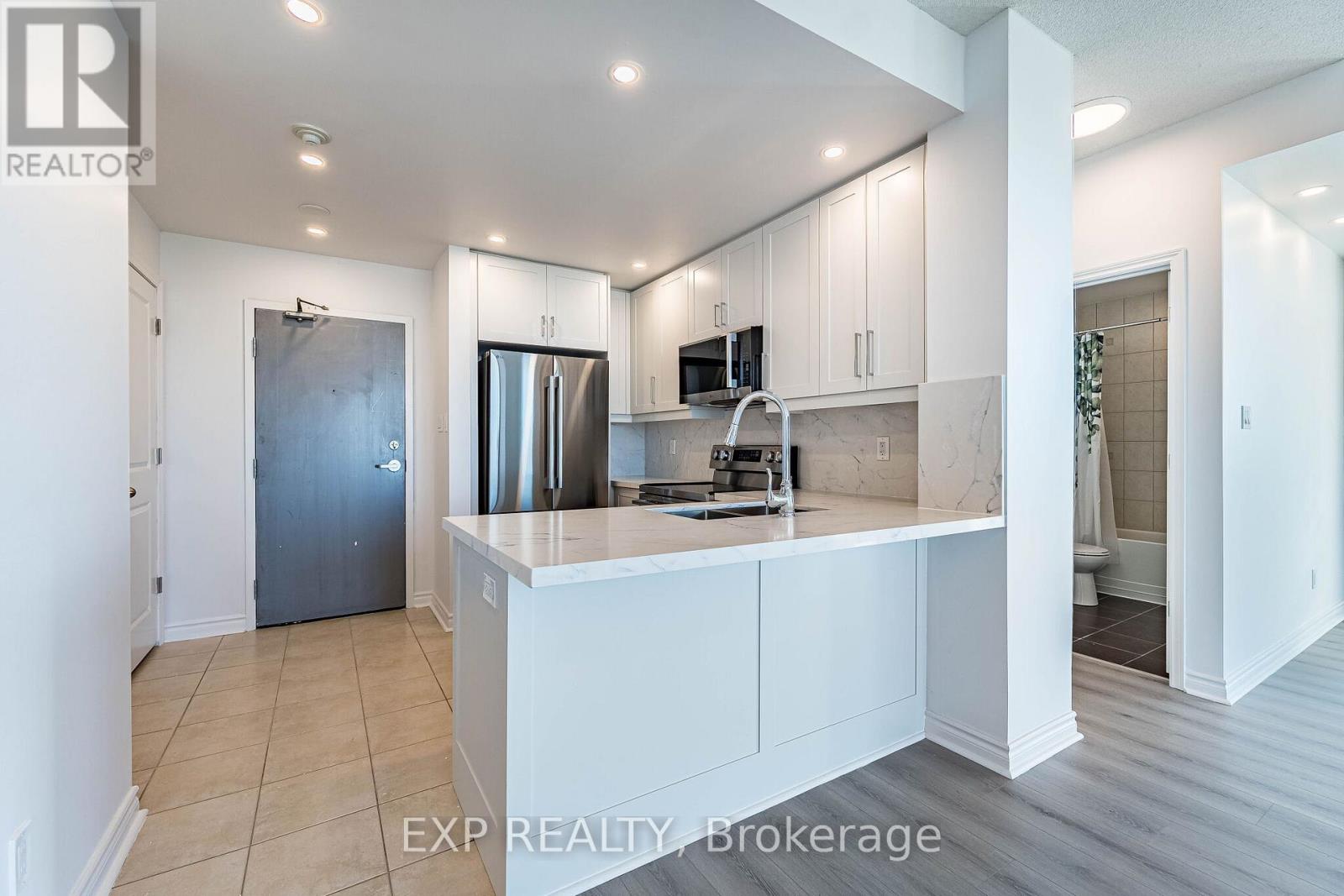 1111 - 9 George Street, Brampton, Ontario  L6X 0T6 - Photo 12 - W13830892