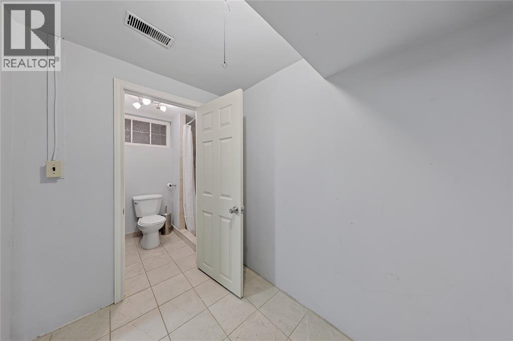 700 Guthrie Street, Sarnia, Ontario  N7V 1X8 - Photo 22 - 26025643