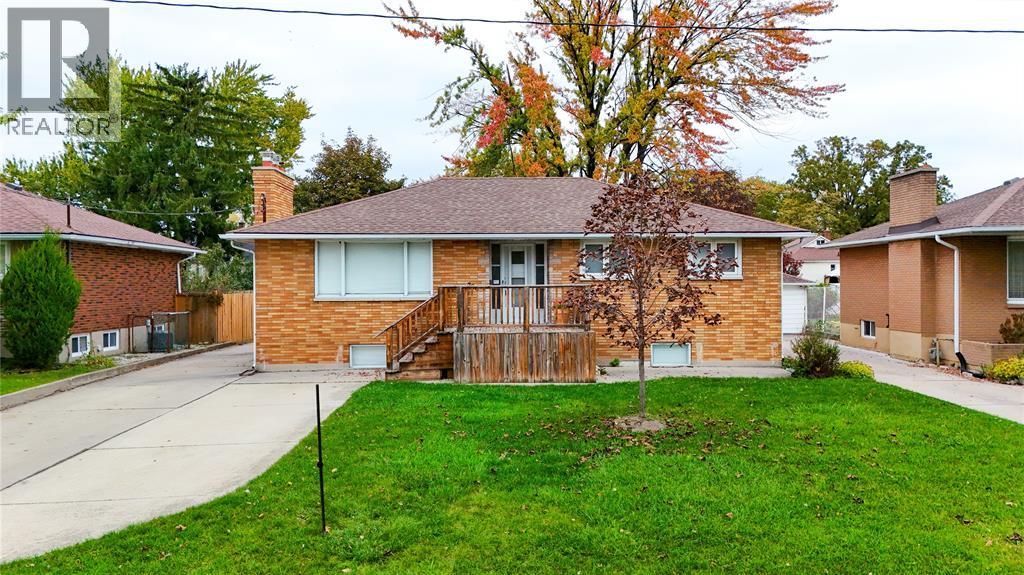 700 GUTHRIE STREET, Sarnia, Ontario
