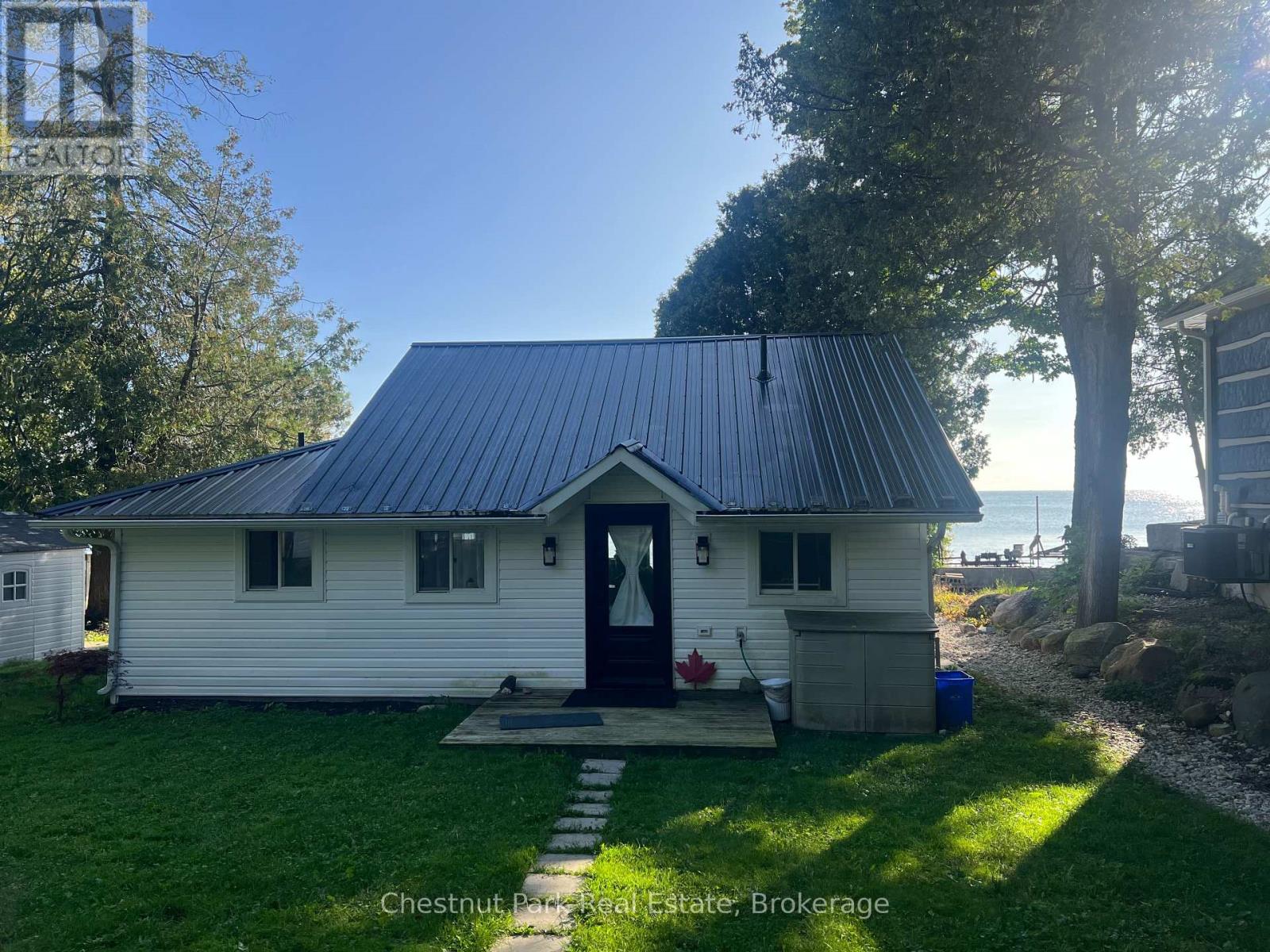 121 KIOWANA BEACH ROAD, Meaford, Ontario