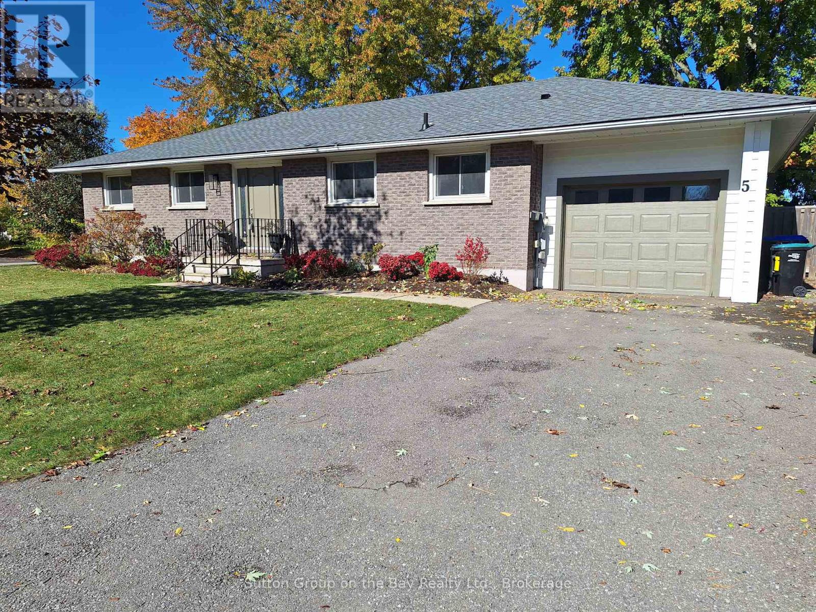 5 BROCK CRESCENT, Collingwood, Ontario
