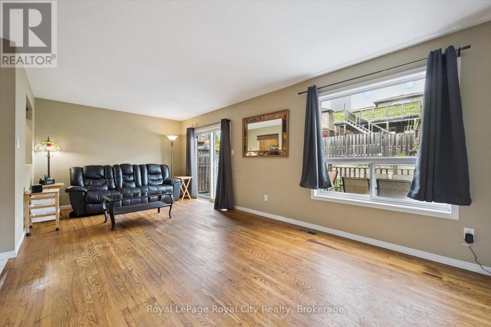 133 Bradson Drive, Guelph, Ontario  N1E 7B6 - Photo 8 - X14096564