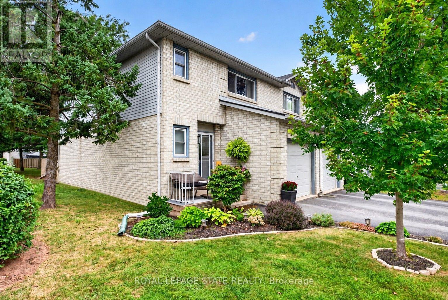 20 - 2 ROYALWOOD COURT, Hamilton, Ontario