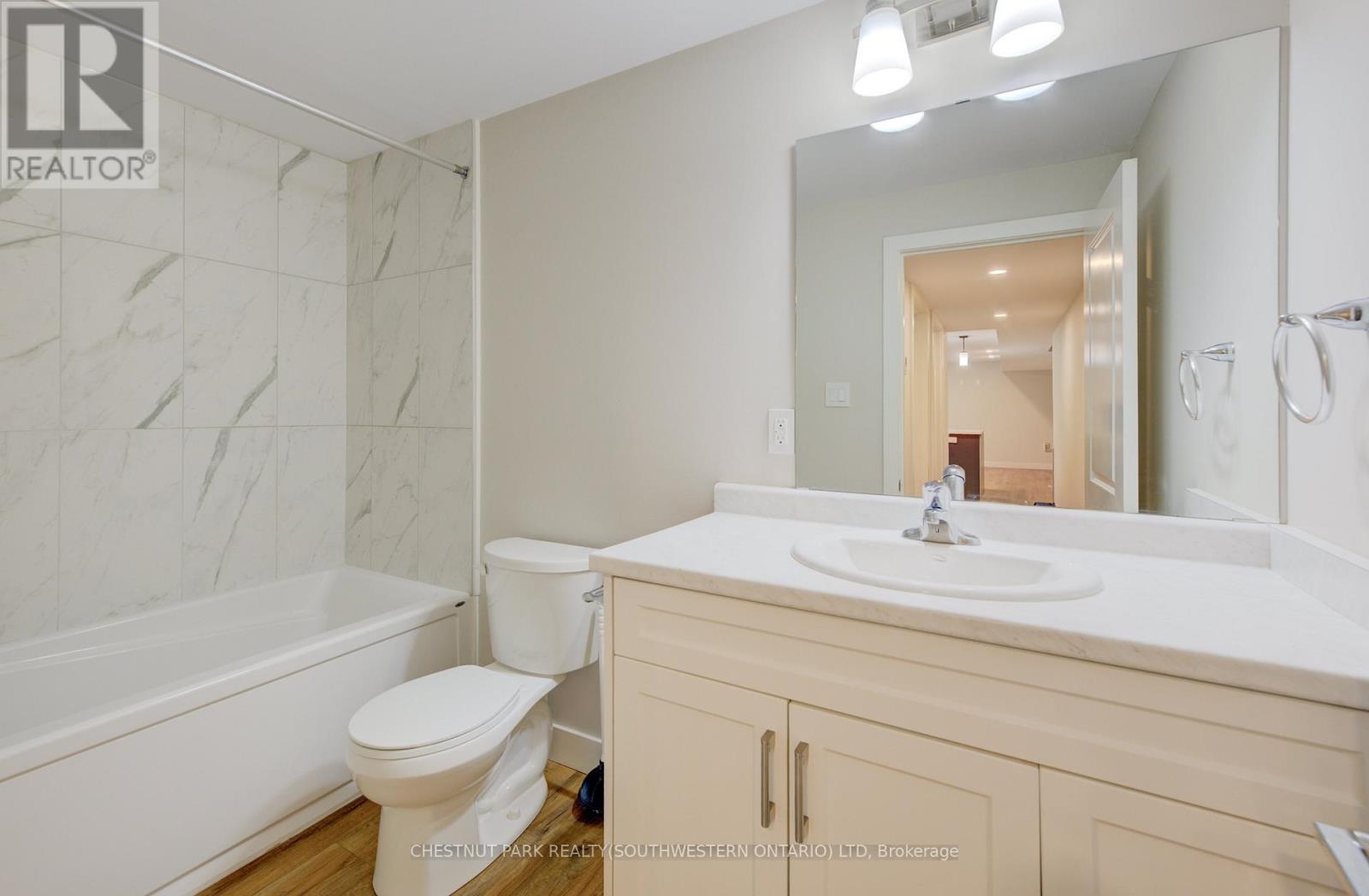 B - 35 Second Avenue, Kitchener, Ontario  N2C 1N4 - Photo 16 - X14082334