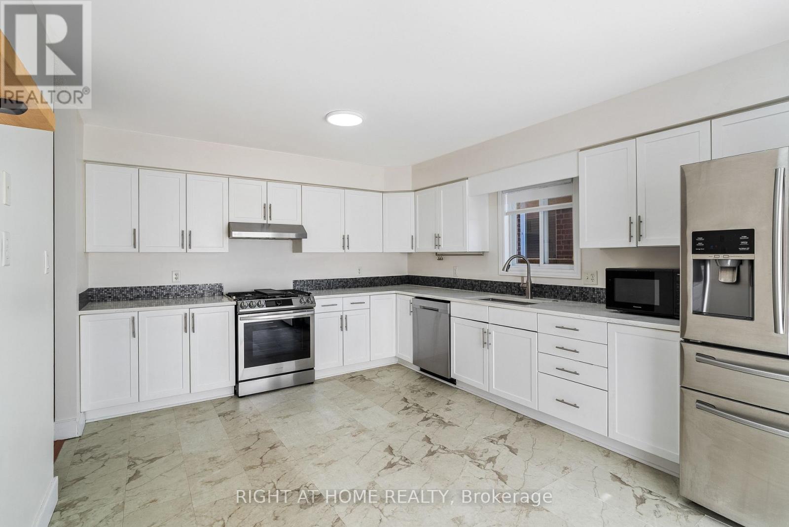 1205 North Wenige Drive, London North, Ontario  N5X 4P7 - Photo 8 - X14096796