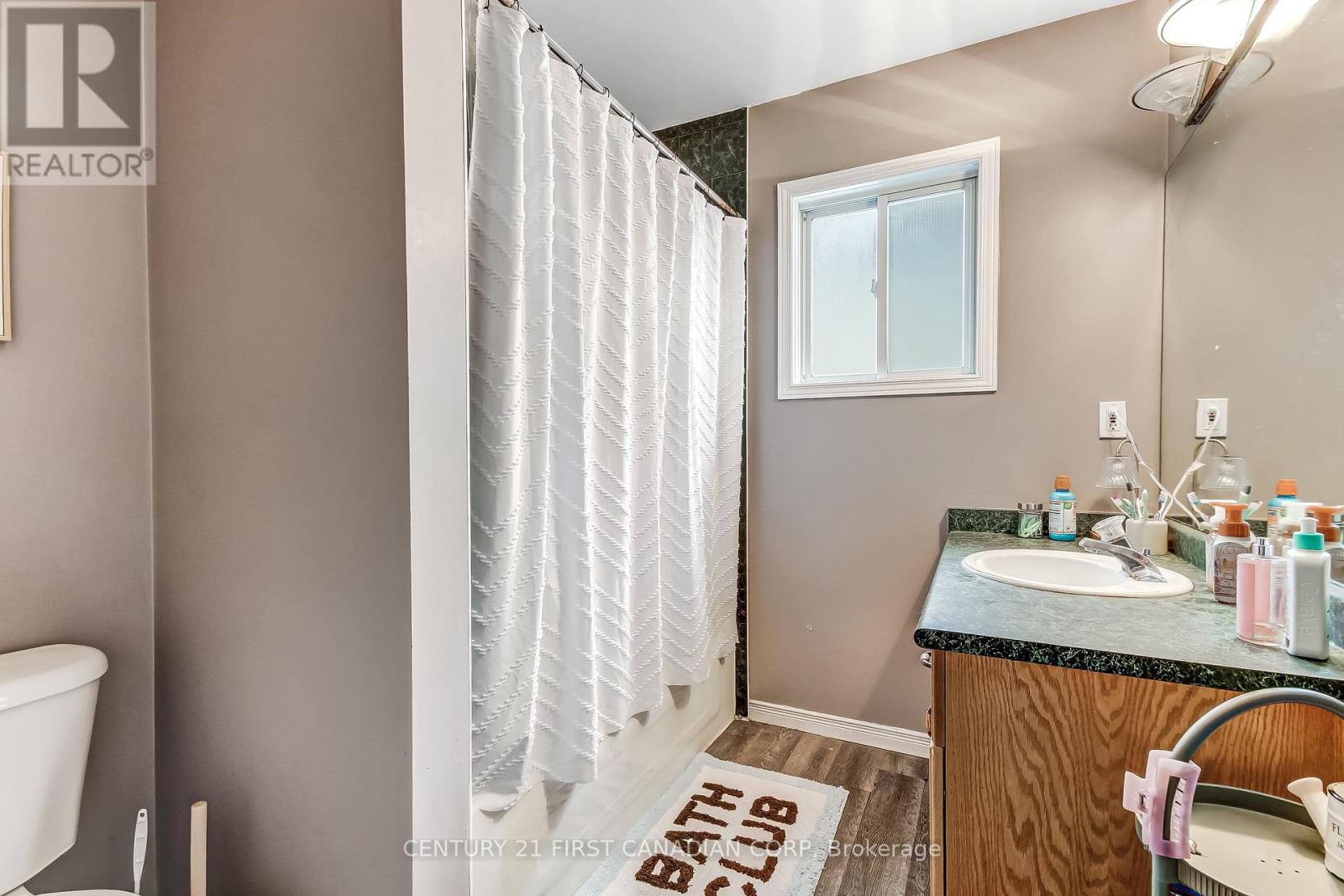 1082 Farnsborough Crescent, London East, Ontario  N5V 4Y9 - Photo 5 - X14096844
