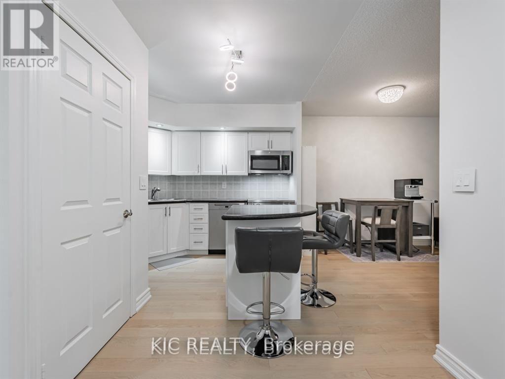 1727 - 250 Wellington Street W, Toronto, Ontario  M5V 3P6 - Photo 13 - C14096738